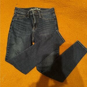 Universal Thread Women's Deep Indigo Skinny Jeans
